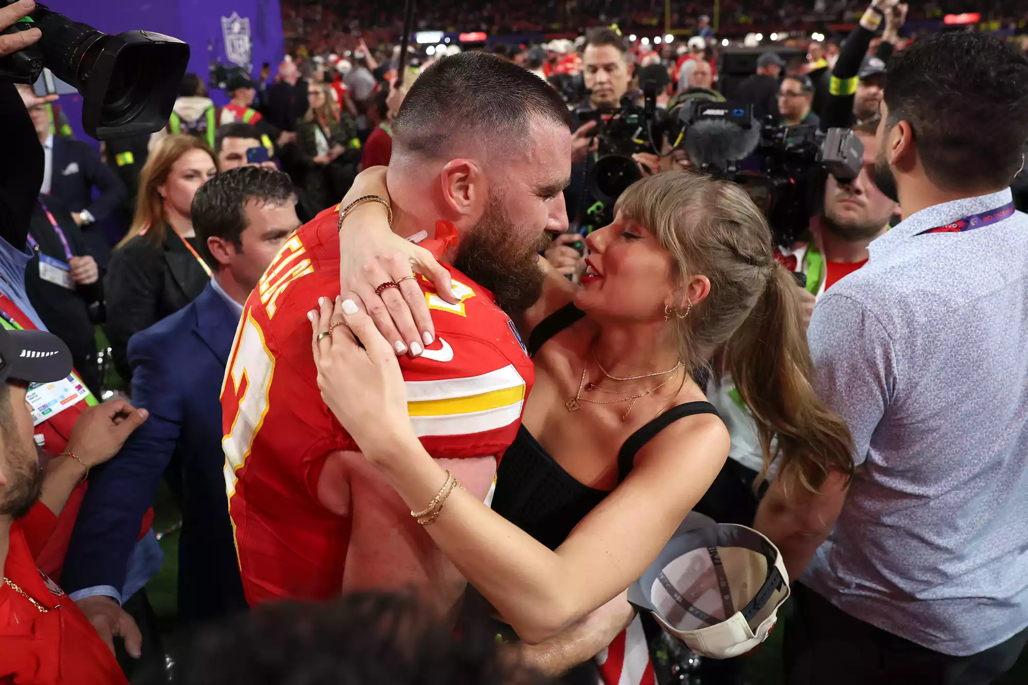 travis-kelce-taylor-swift-super-bowl-win